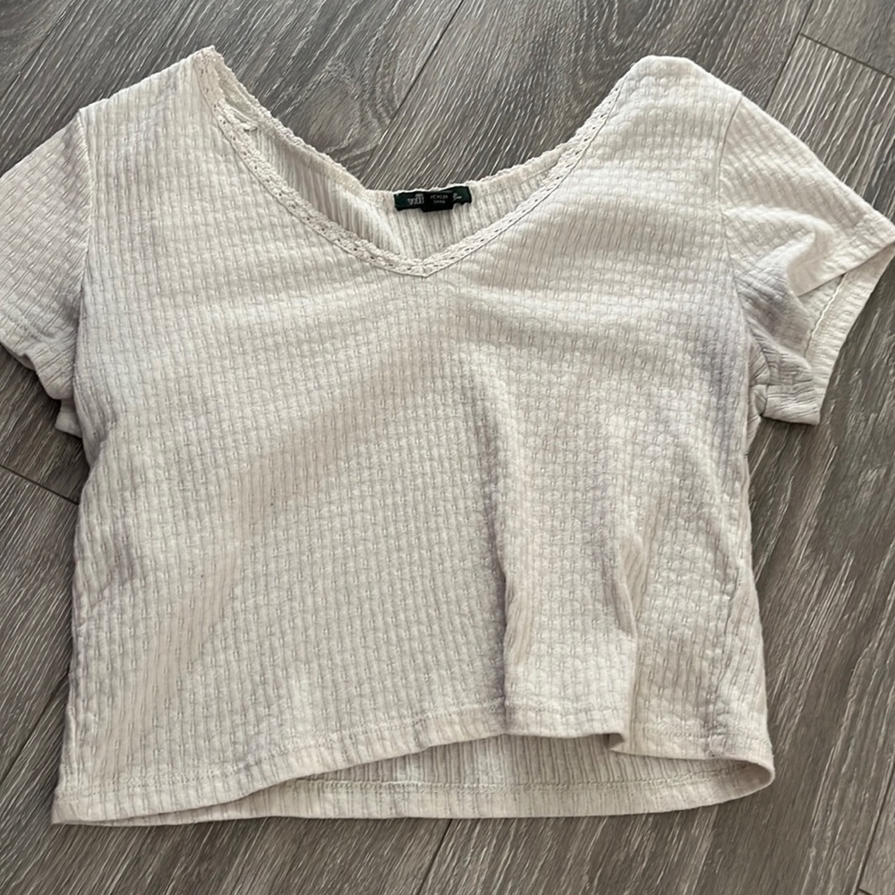 WILD FABLE top. Size S.